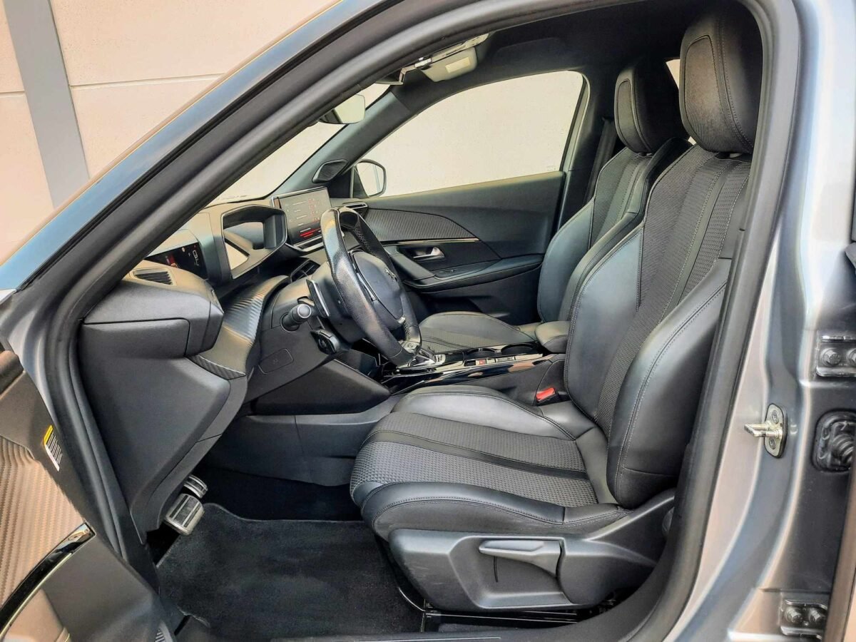 PEUGEOT 2008 GT LINE  BlueHDI 130 cv EAT8