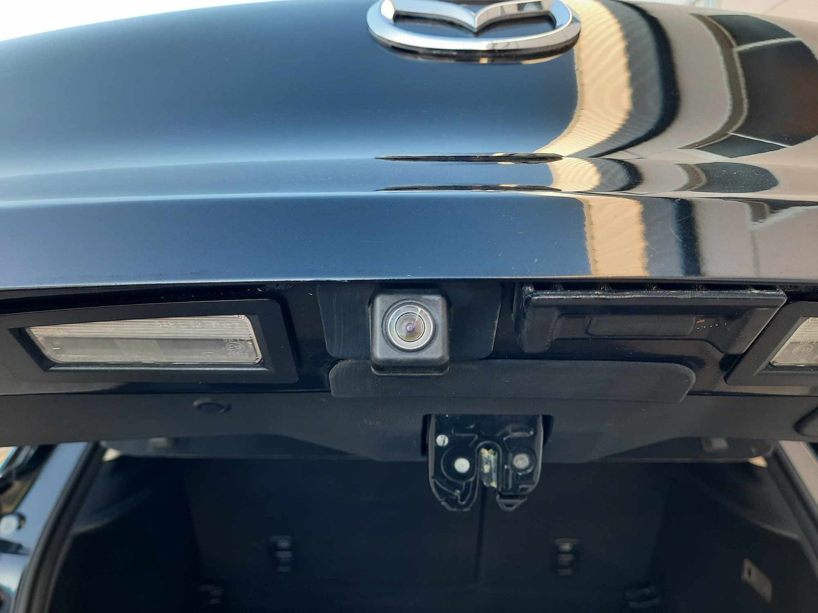MAZDA 1.5 SKYACTIV LUXURY