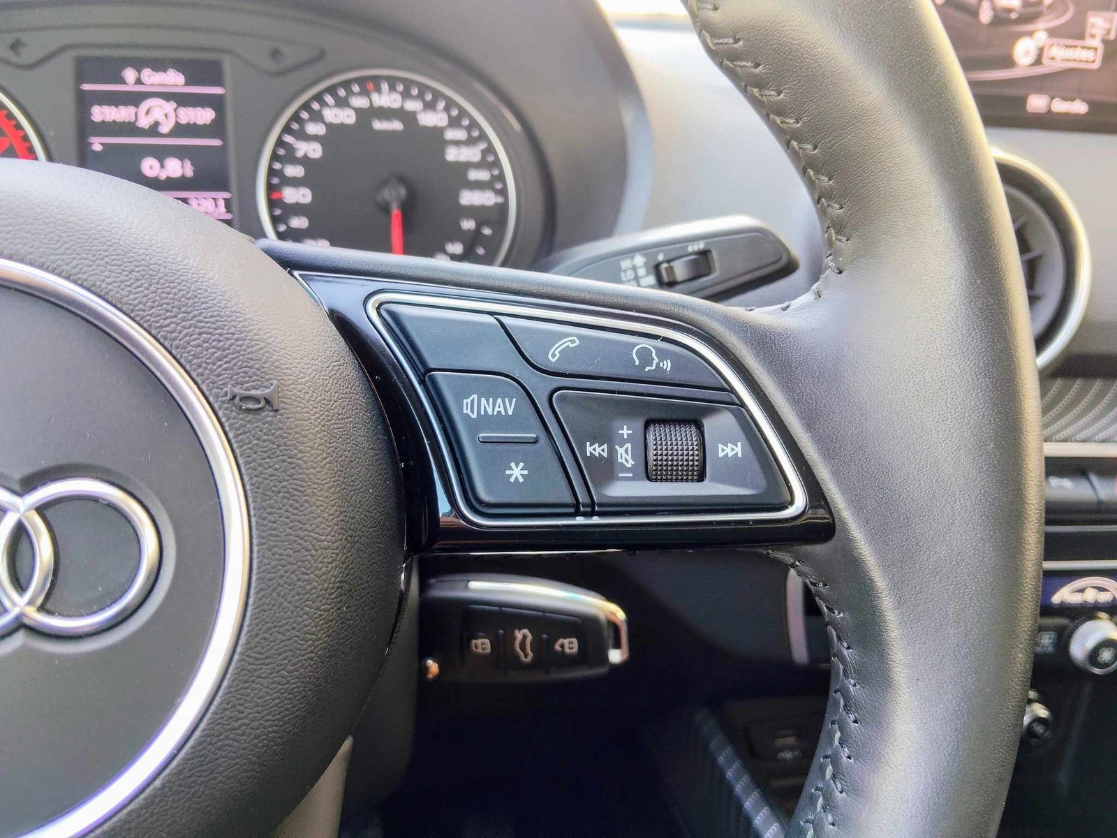 AUDI Q2 1.0 TFSI DESING