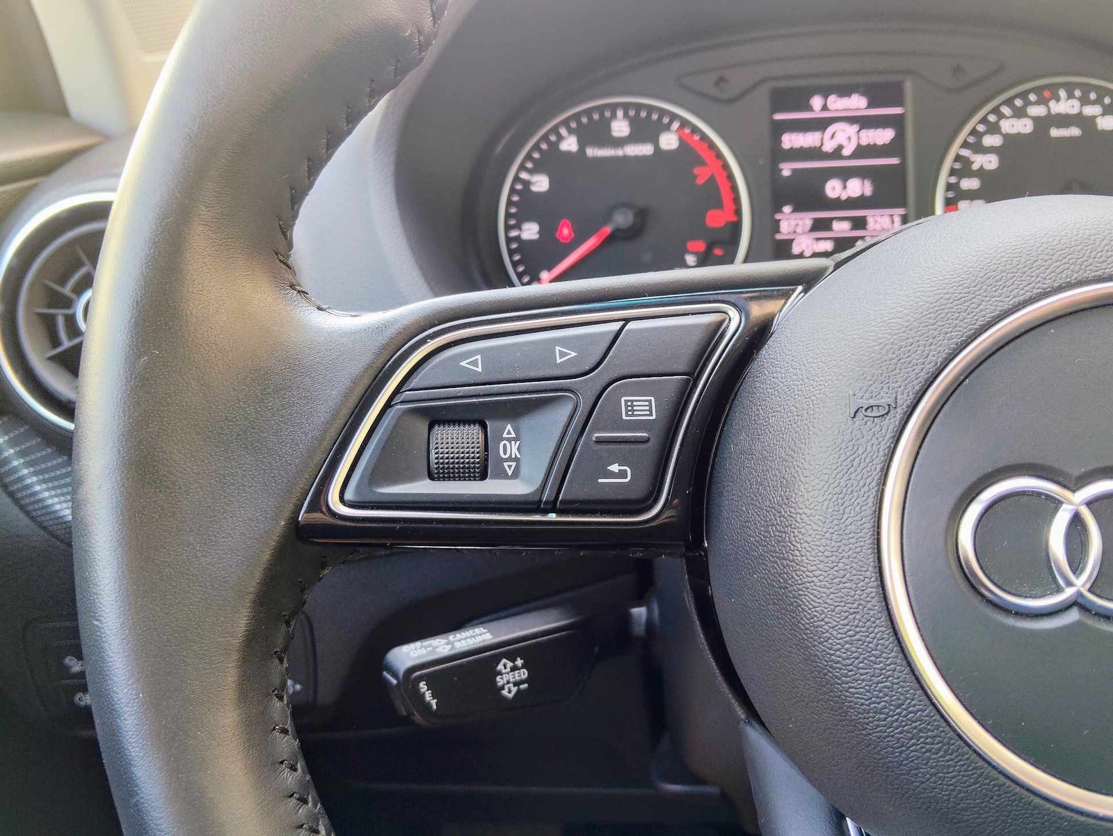 AUDI Q2 1.0 TFSI DESING
