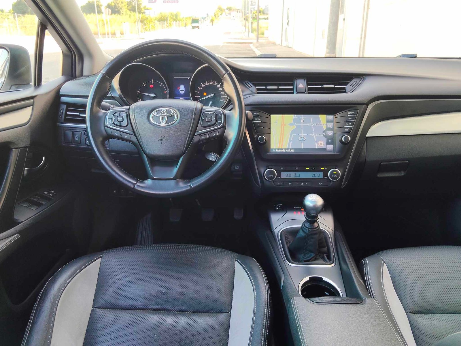 TOYOTA AVENSIS 2.0D EXECUTIVE