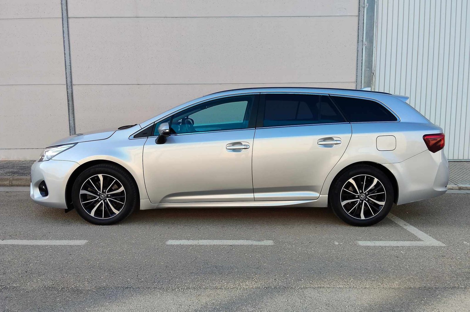 TOYOTA AVENSIS 2.0D EXECUTIVE