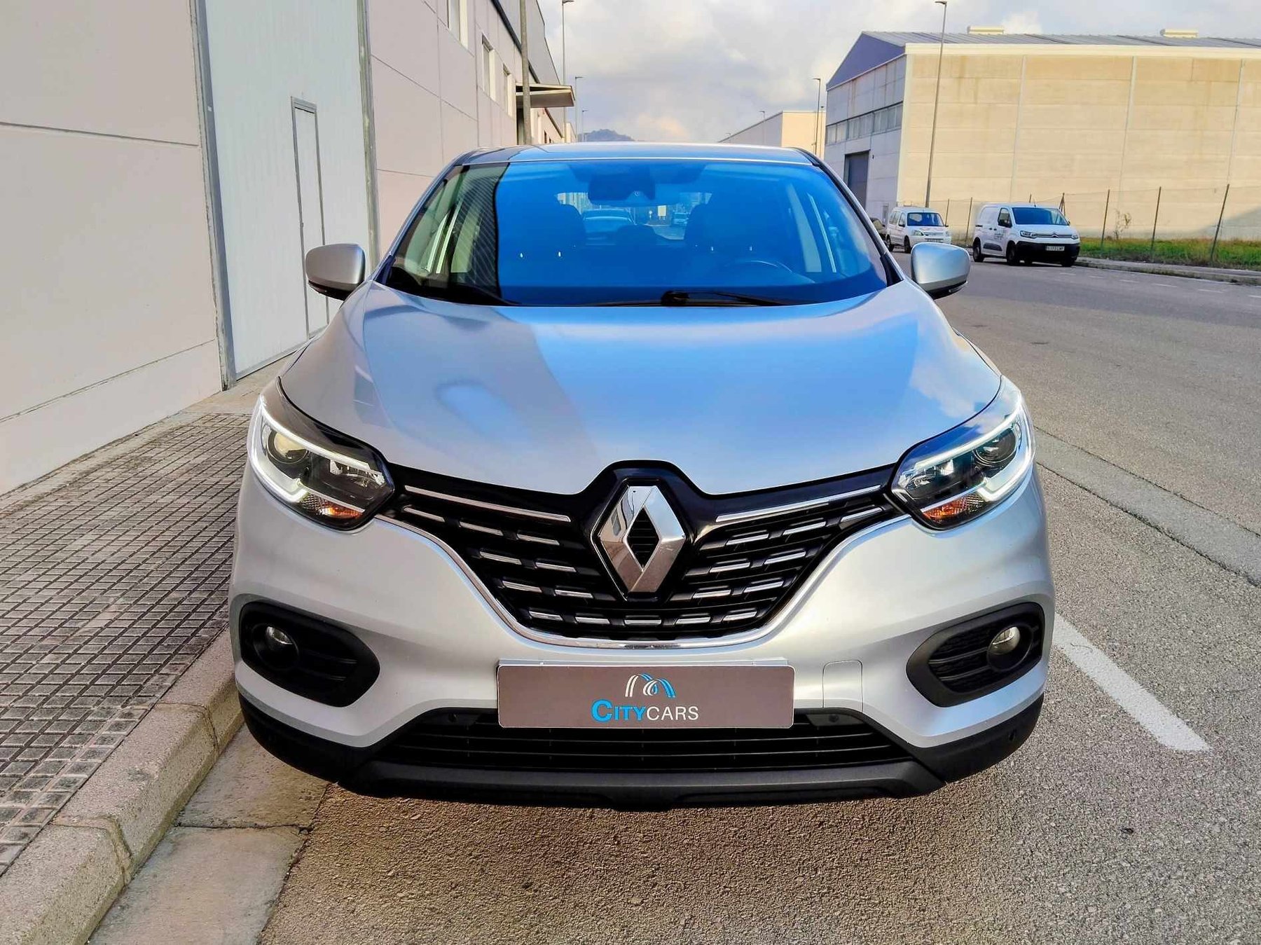 RENAULT KADJAR 1.5 LIMITED BLUE DCI