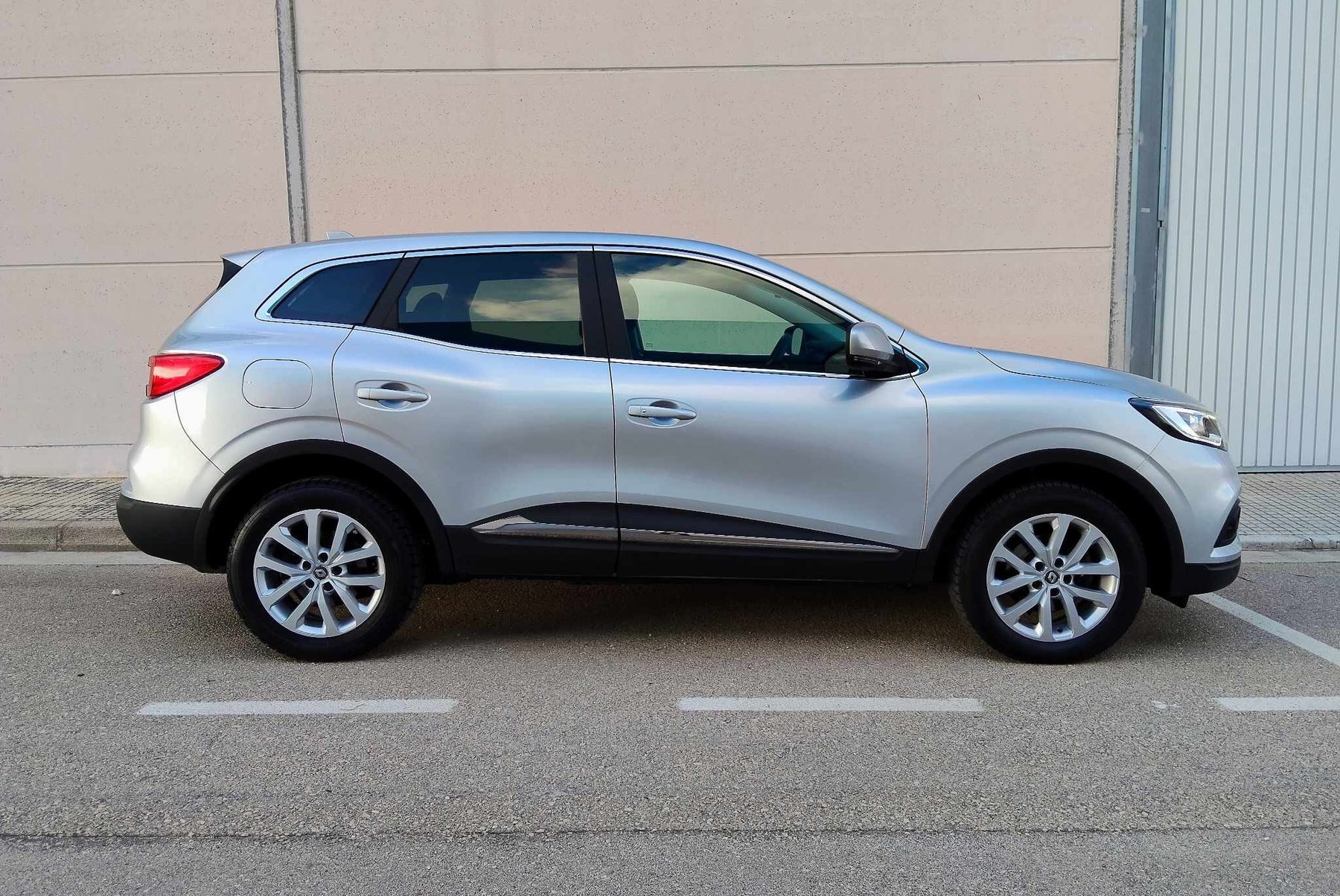 RENAULT KADJAR 1.5 LIMITED BLUE DCI