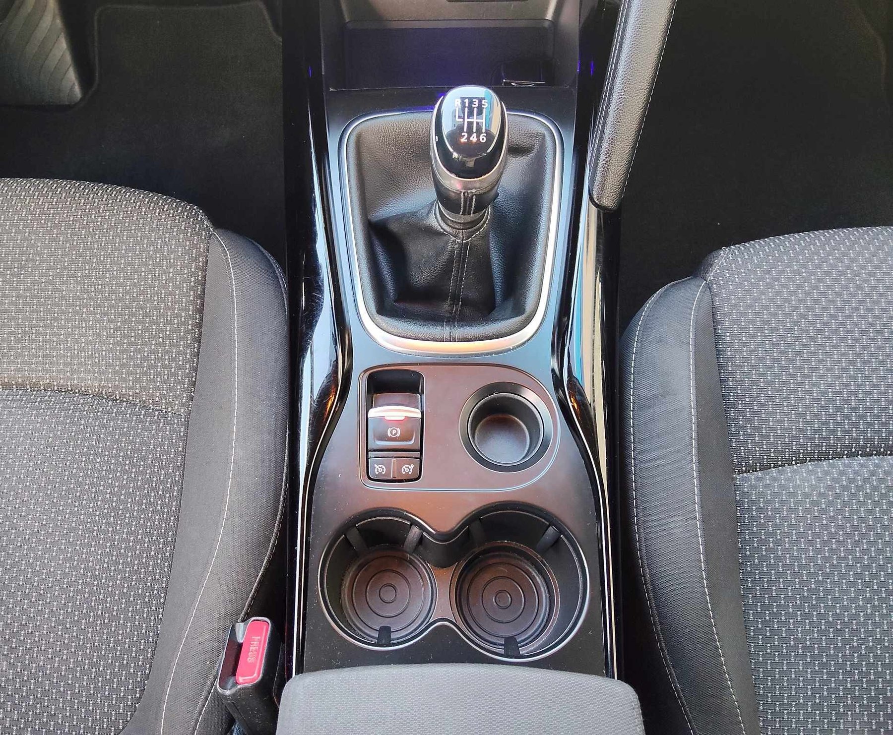 RENAULT KADJAR 1.5 LIMITED BLUE DCI