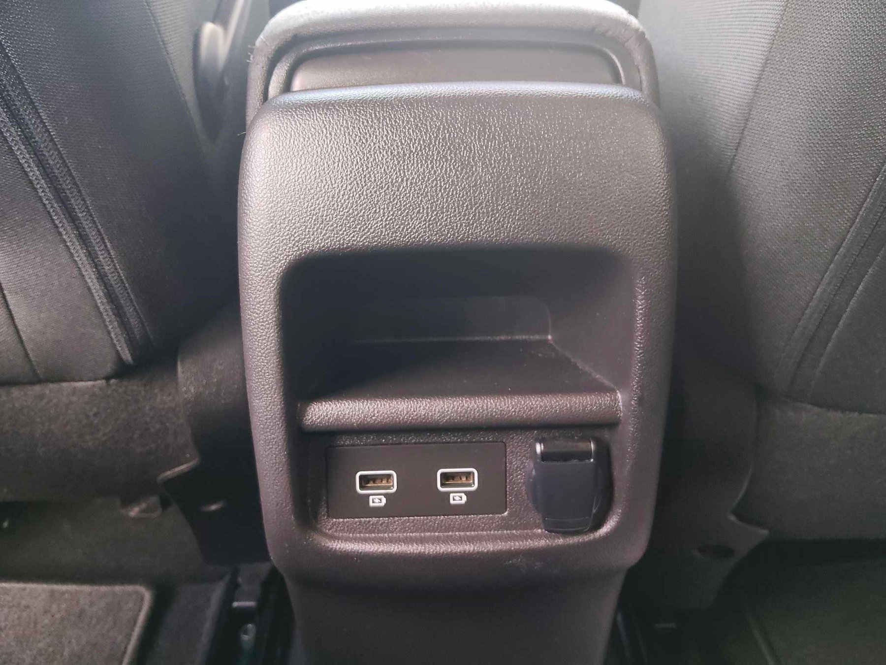 RENAULT KADJAR 1.5 LIMITED BLUE DCI