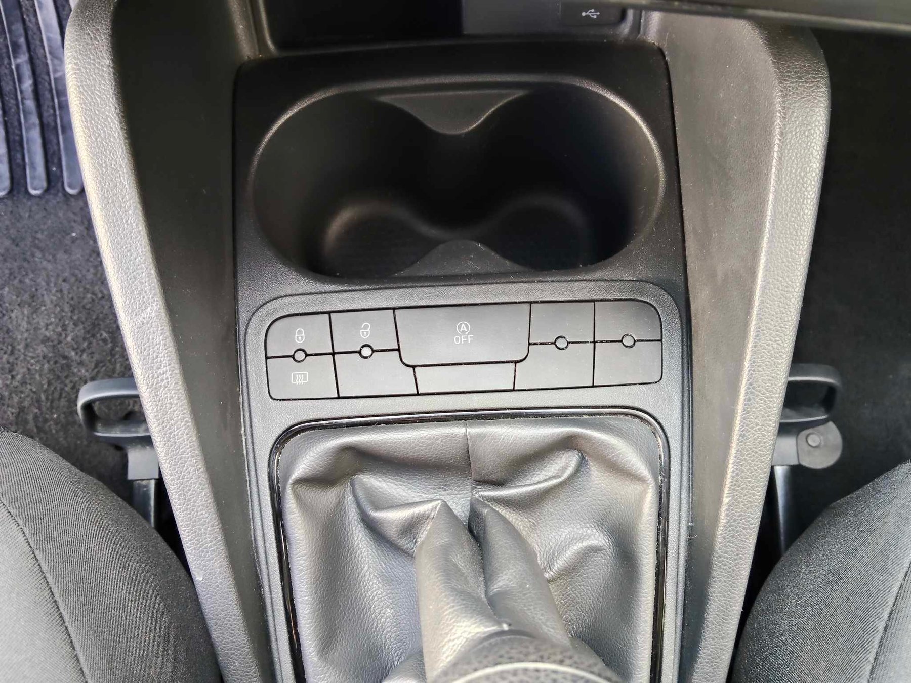 SEAT IBIZA 1.4 TDI 90 cv  5 puertas.