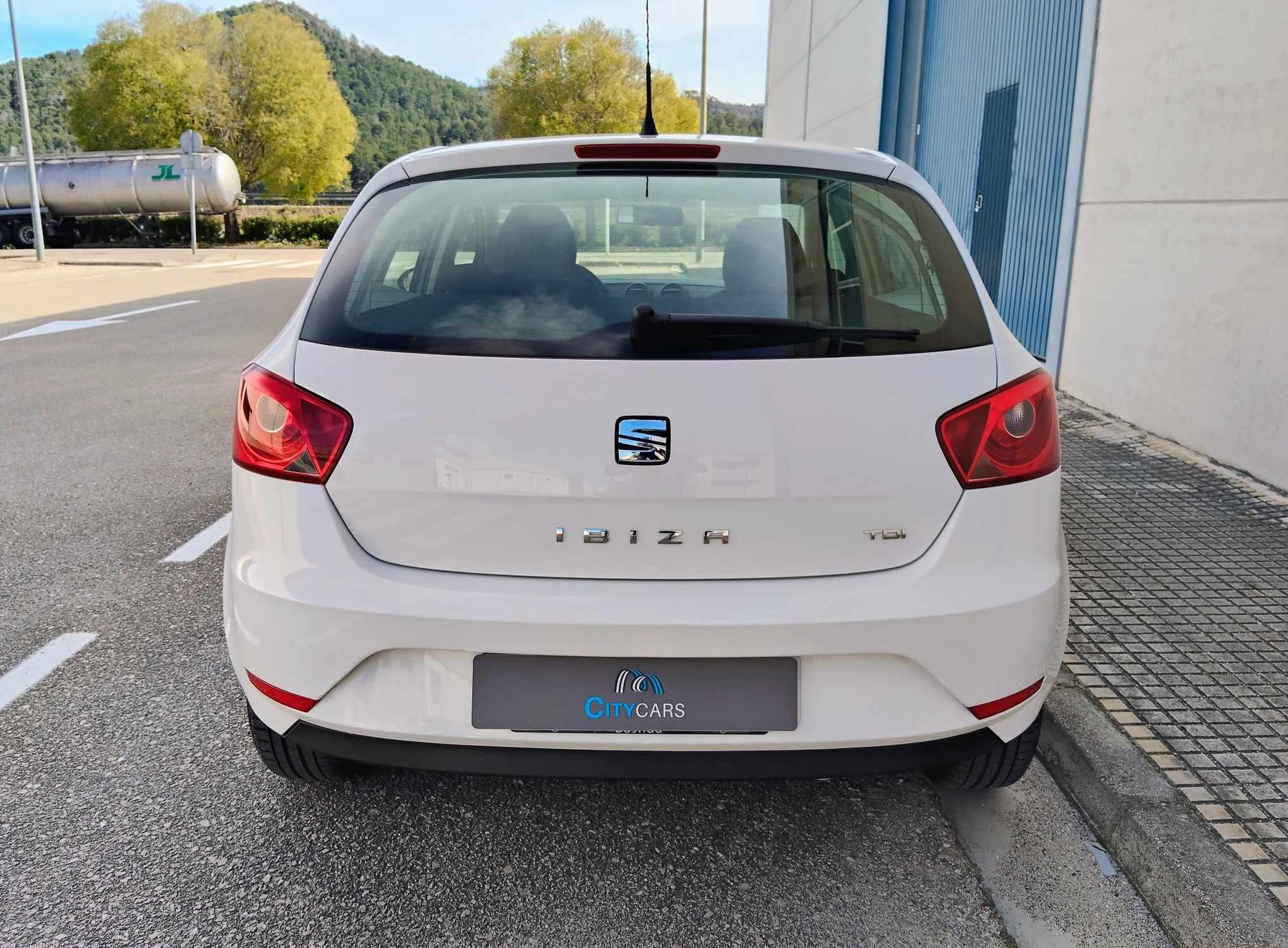 SEAT IBIZA 1.4 TDI 90 cv  5 puertas.