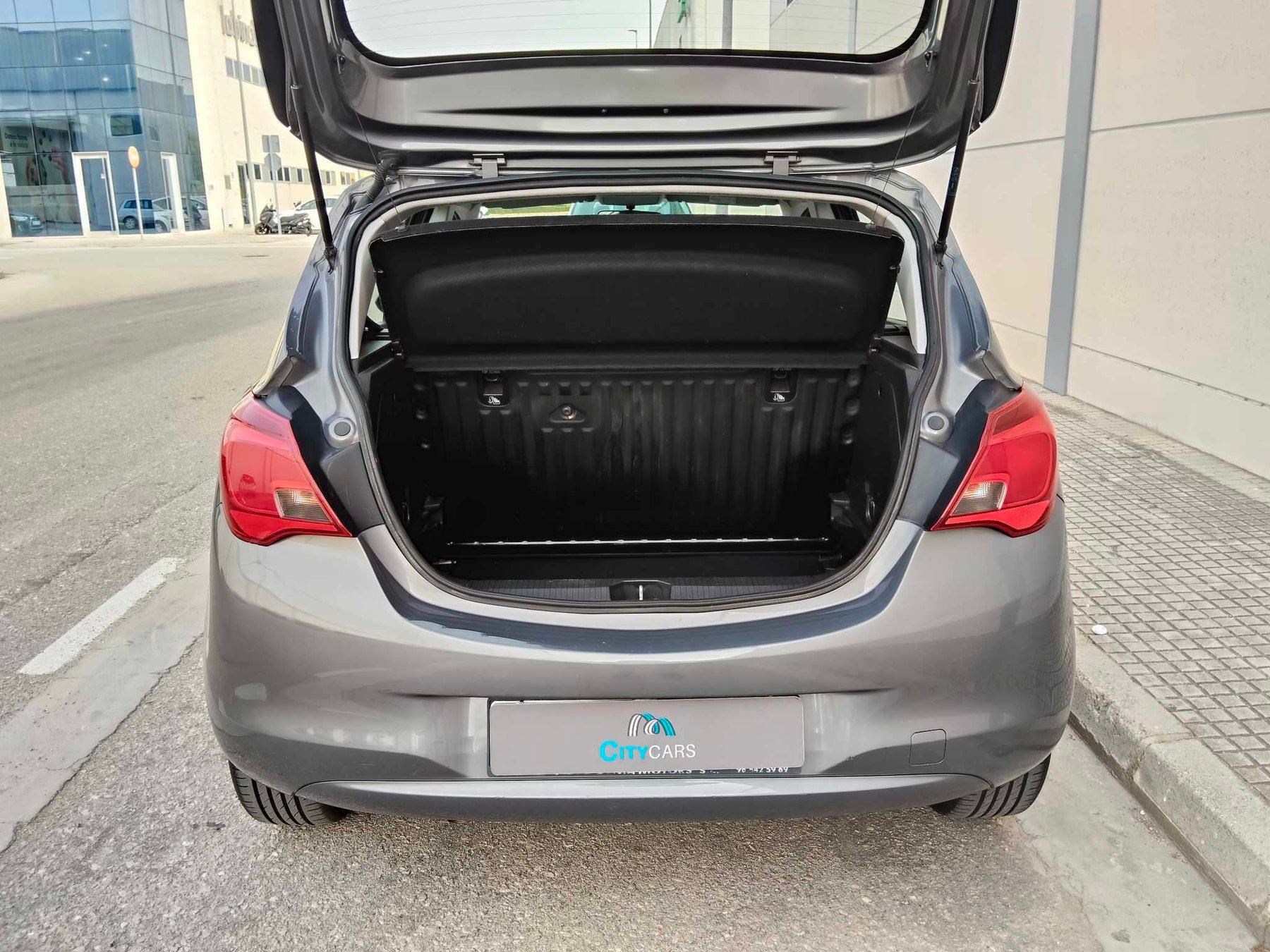 OPEL CORSA 1.4i SELECTIVE