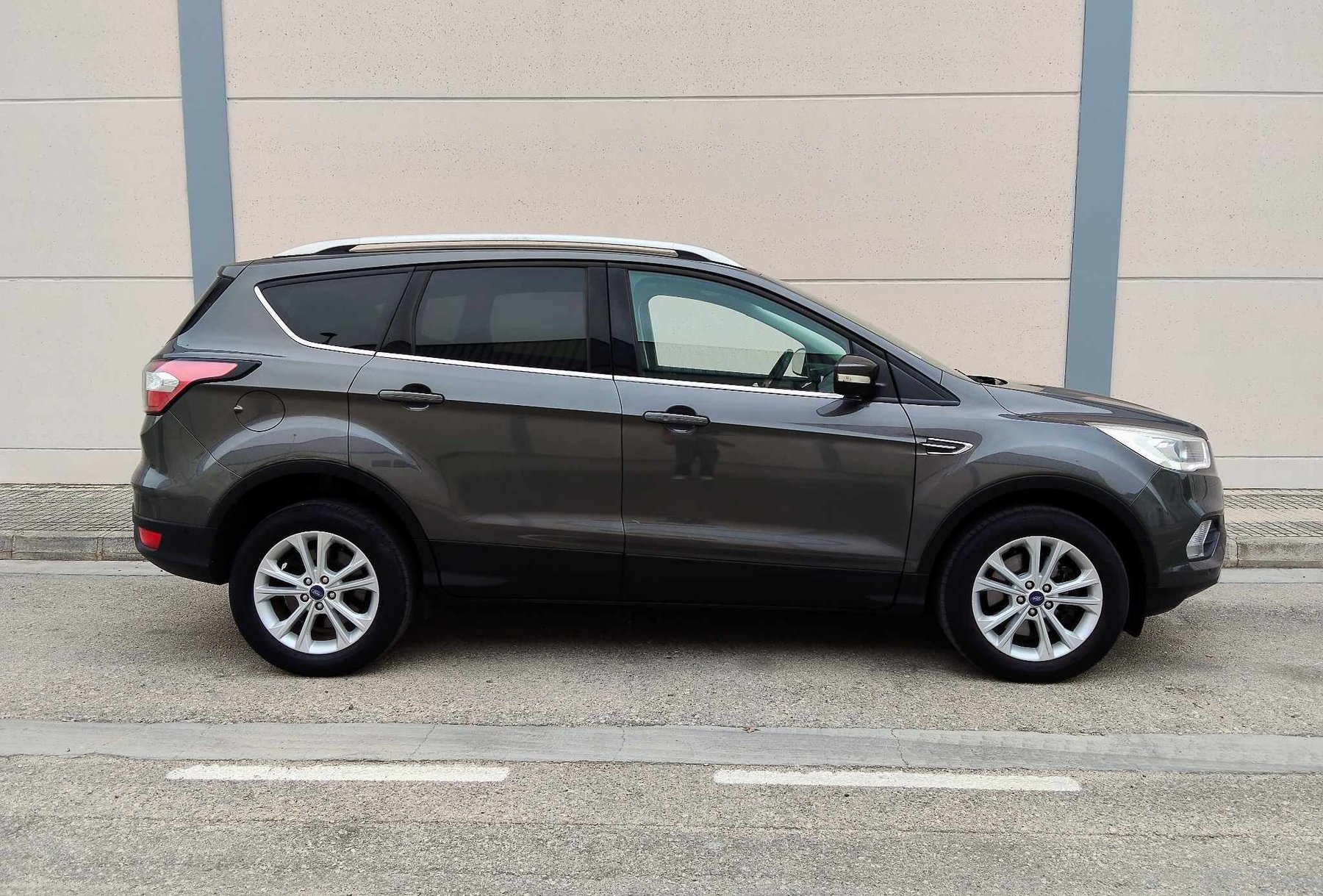 FORD KUGA 2.0 TDCI 4x2 TITANIUM