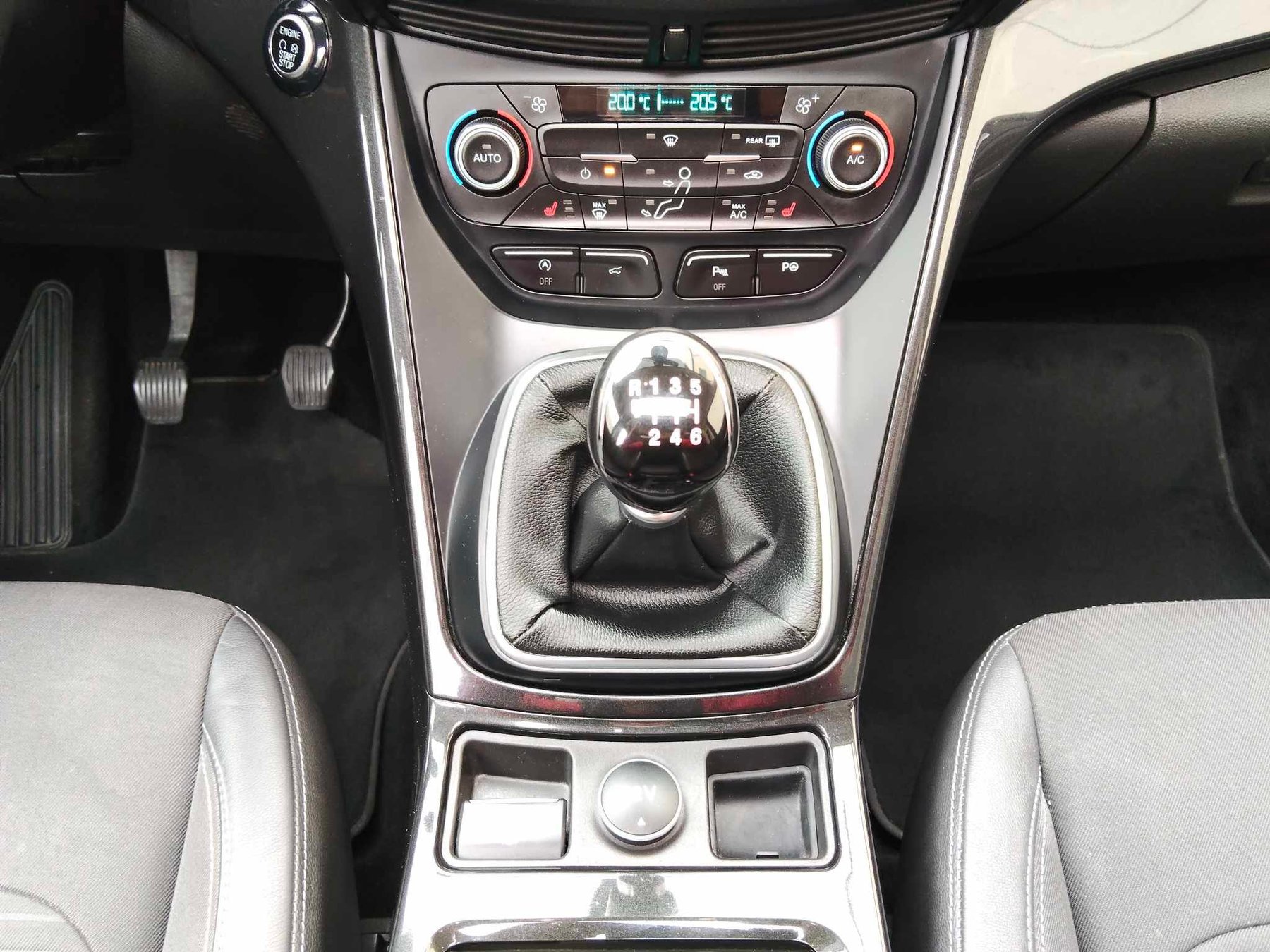 FORD KUGA 2.0 TDCI 4x2 TITANIUM