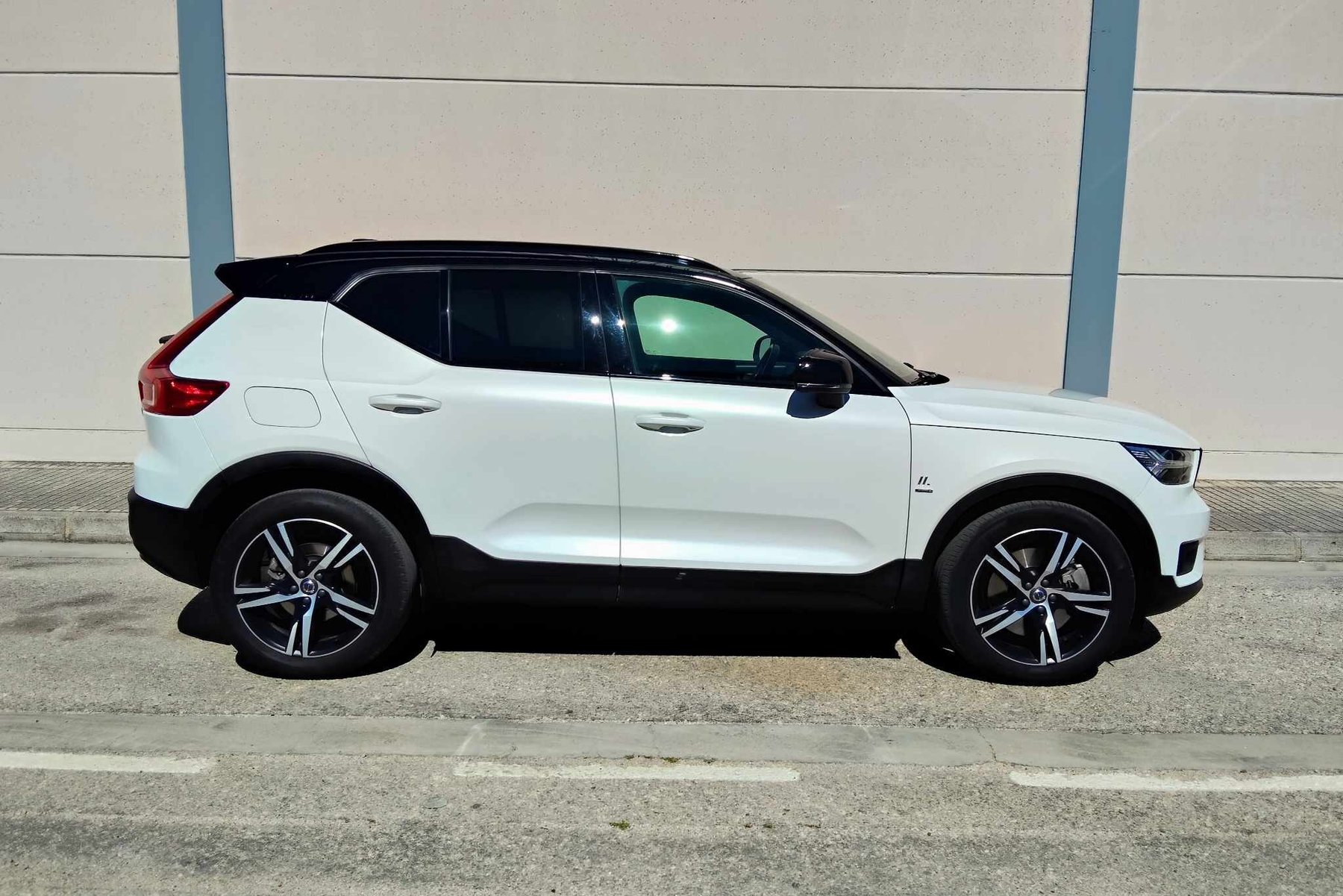 VOLVO XC40 1.5 T5  RECHARGE INSCRIPTION