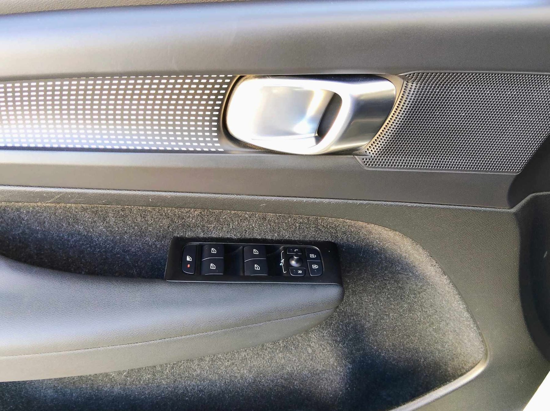 VOLVO XC40 1.5 T5  RECHARGE INSCRIPTION