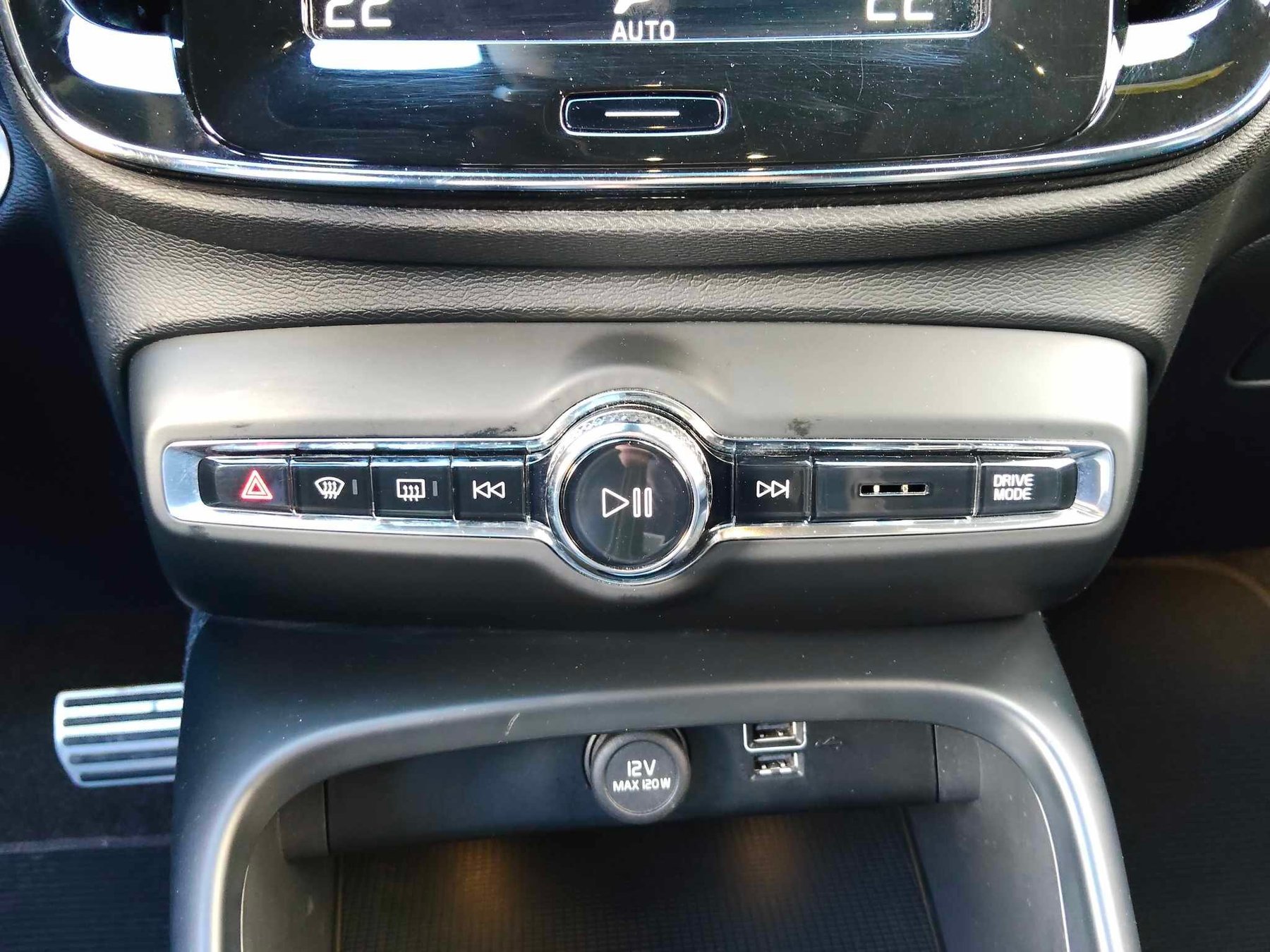 VOLVO XC40 1.5 T5  RECHARGE INSCRIPTION