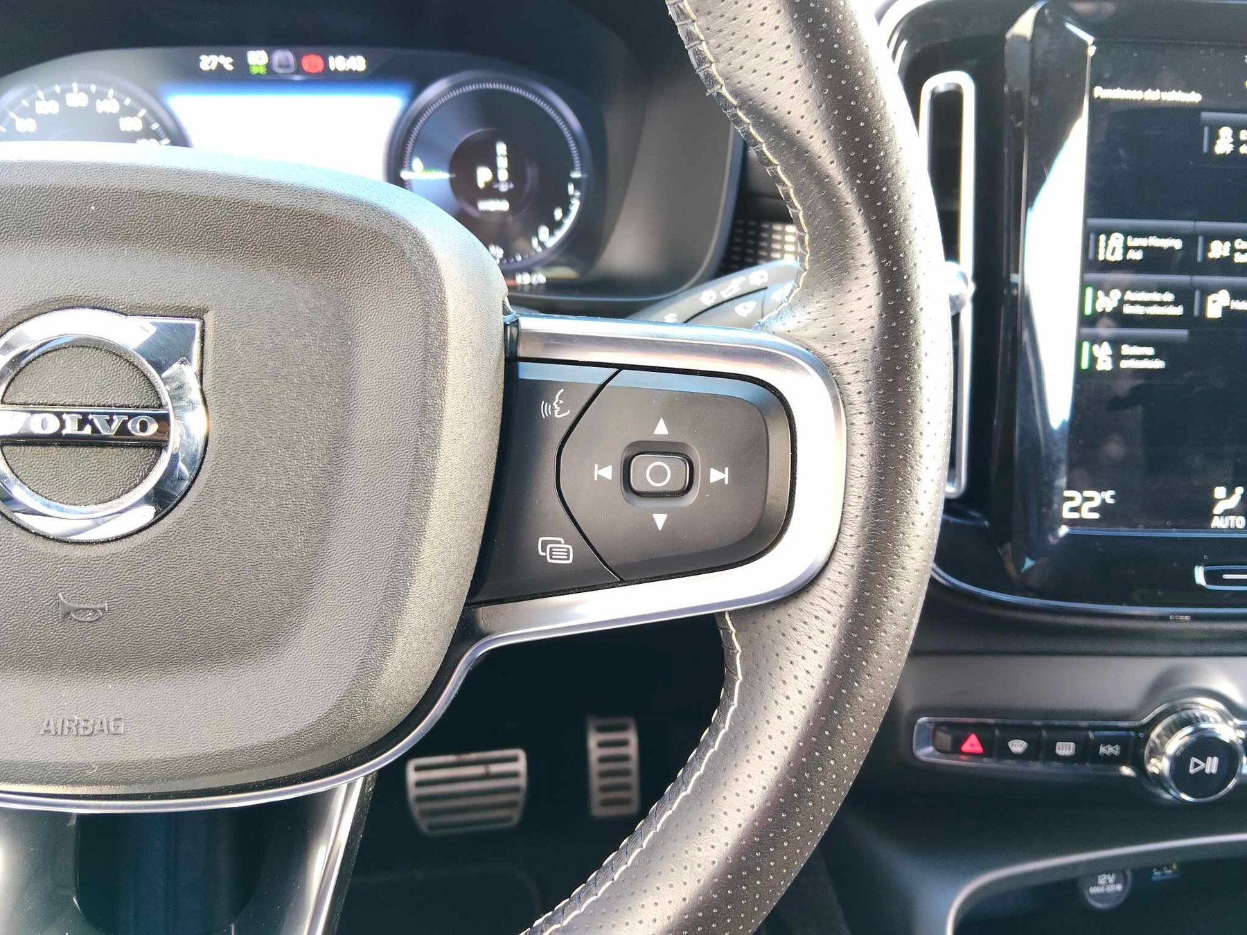 VOLVO XC40 1.5 T5  RECHARGE INSCRIPTION