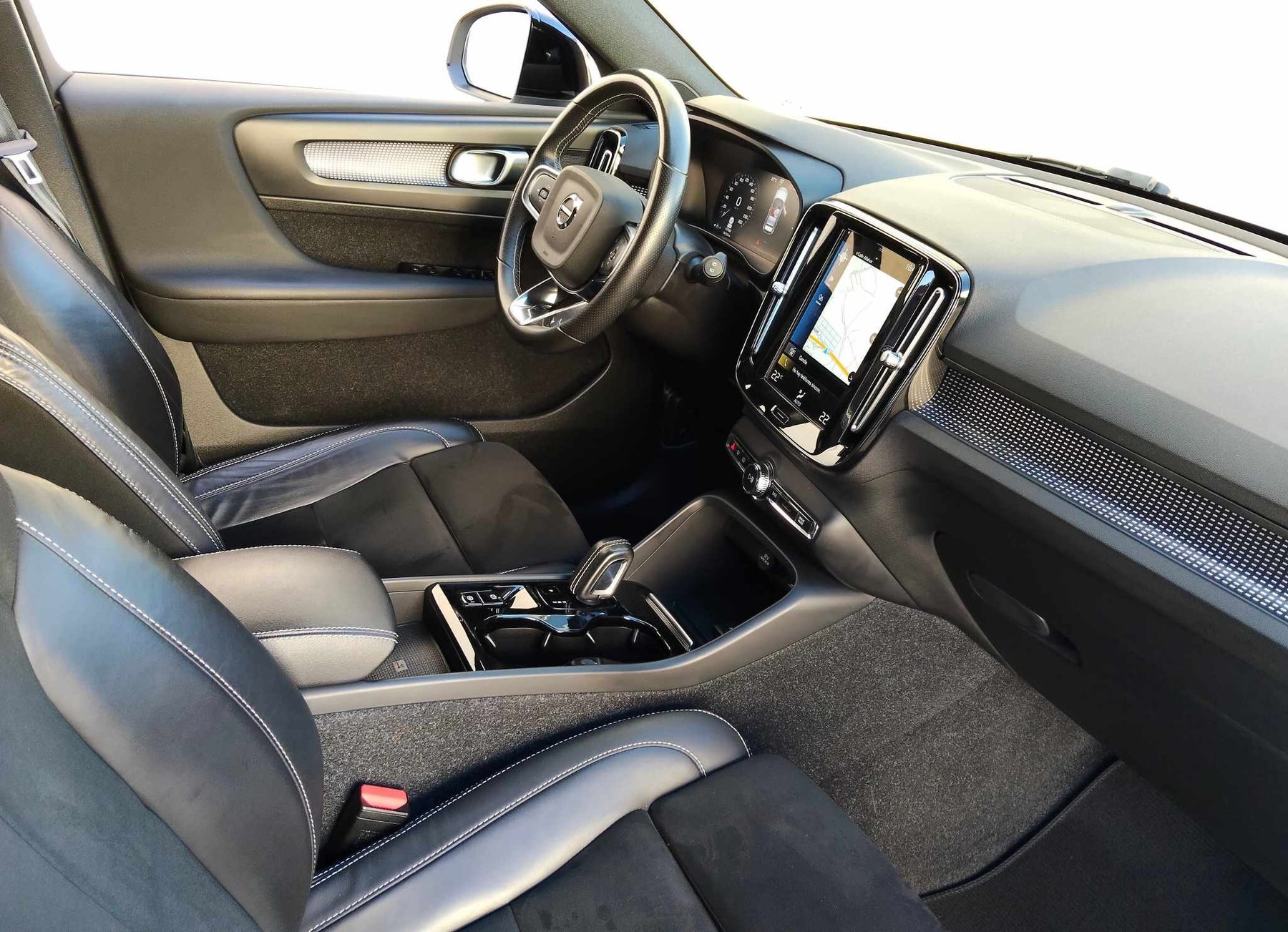 VOLVO XC40 1.5 T5  RECHARGE INSCRIPTION