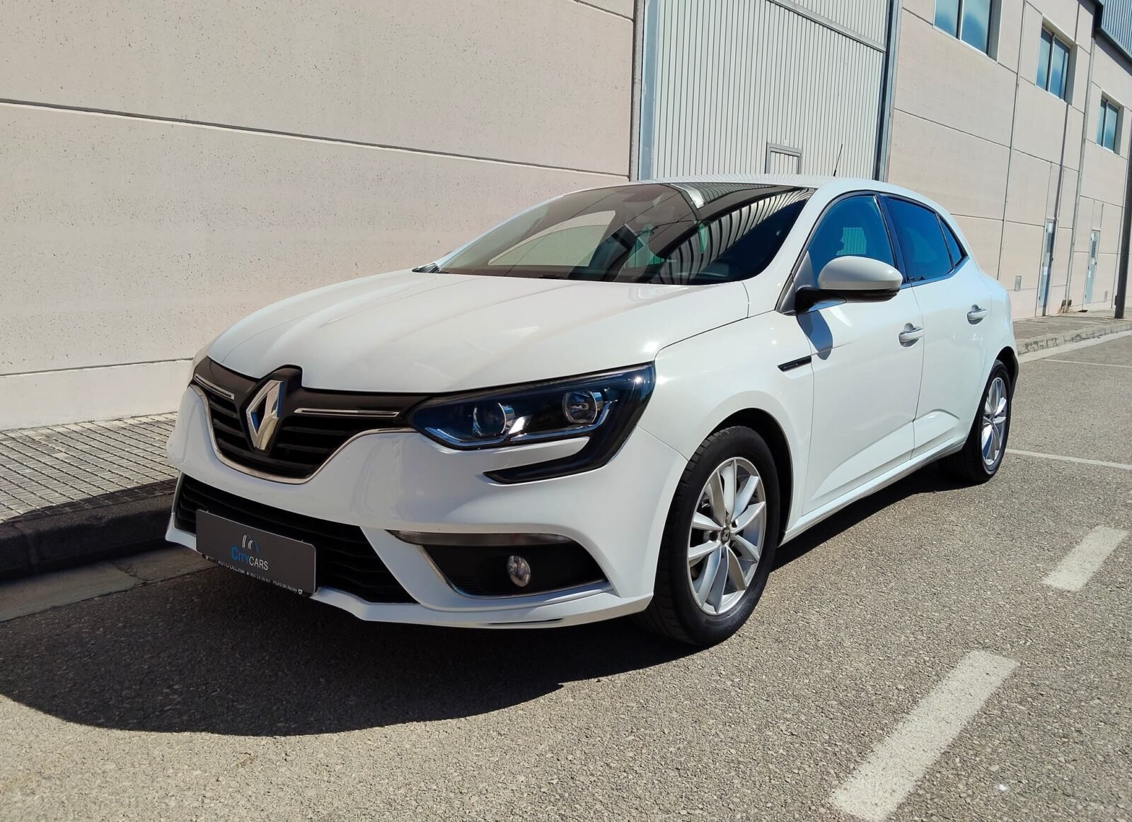 RENAULT Megane TECH ROAD 1.2 TCe