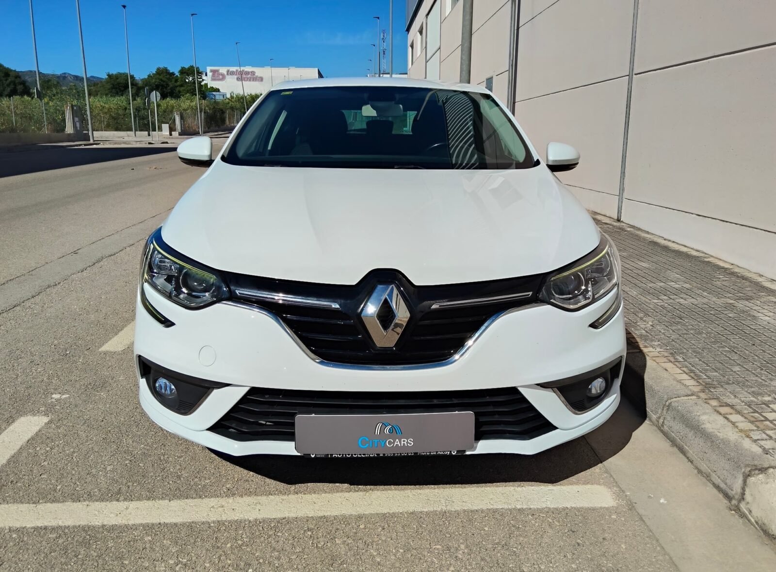 RENAULT Megane TECH ROAD 1.2 TCe