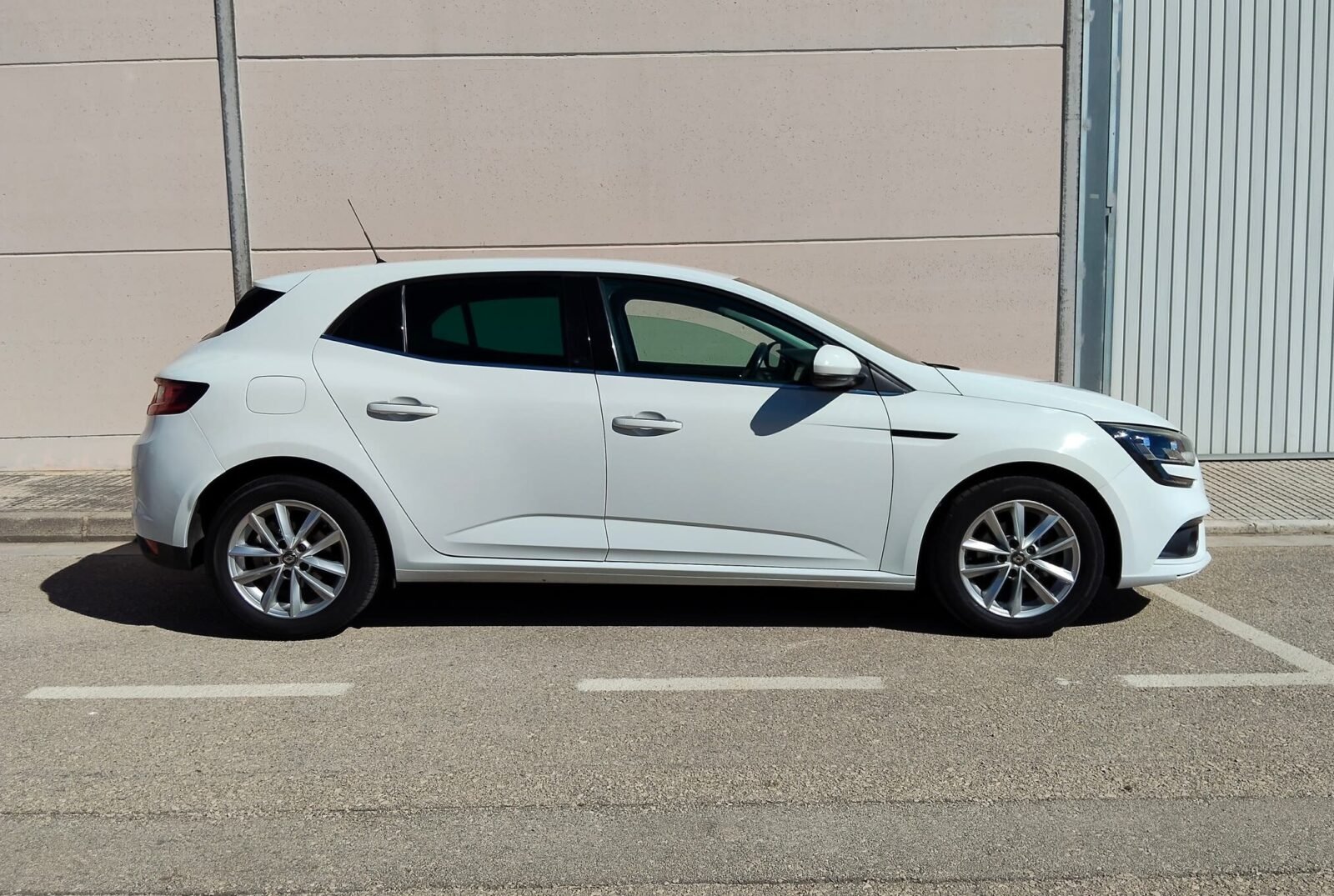 RENAULT Megane TECH ROAD 1.2 TCe