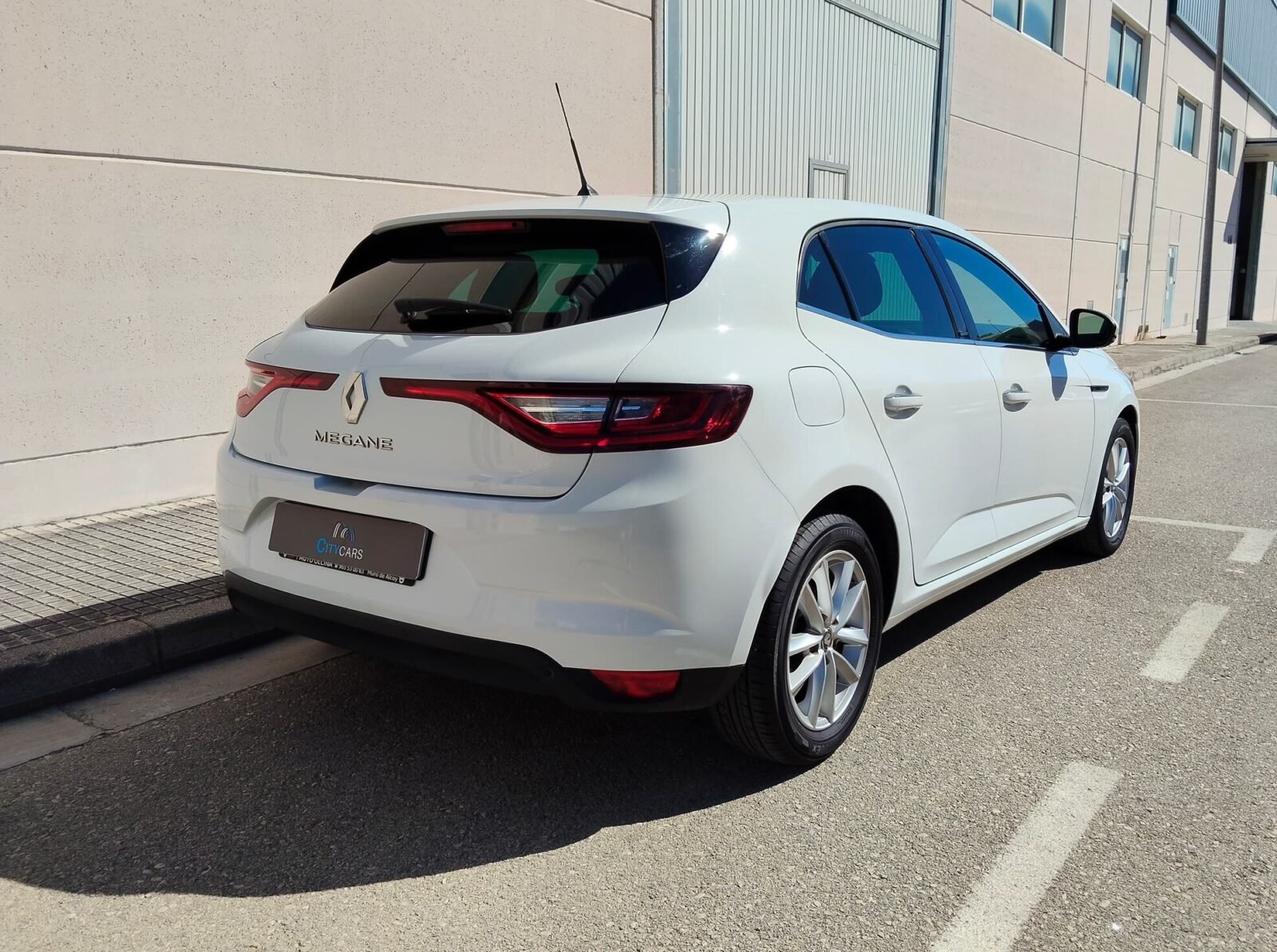 RENAULT Megane TECH ROAD 1.2 TCe