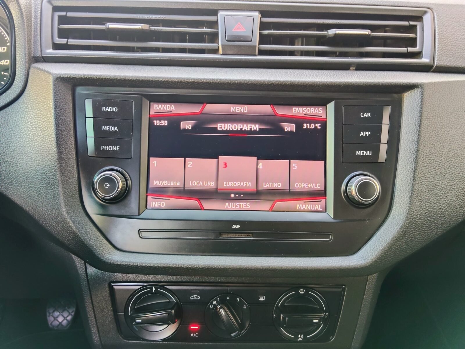 SEAT ARONA 1.6 HDI Reference