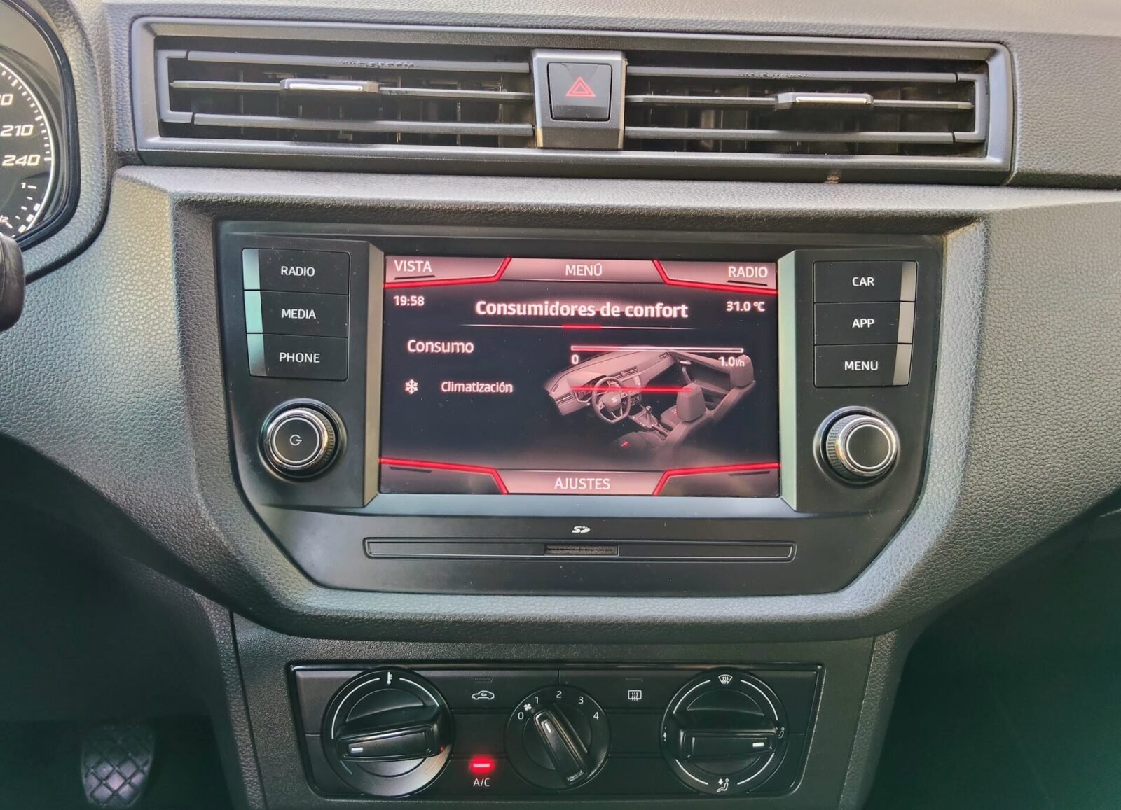 SEAT ARONA 1.6 HDI Reference