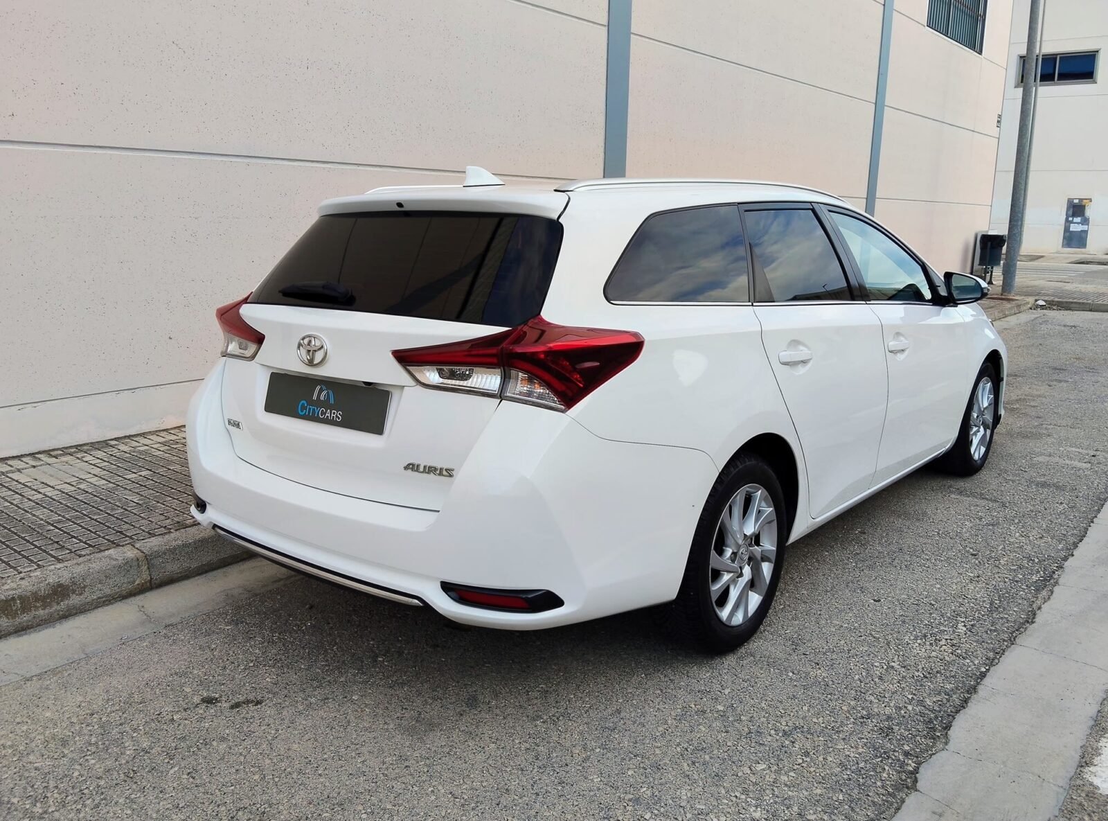 TOYOTA AURIS 1.6d - SPORT TOURER