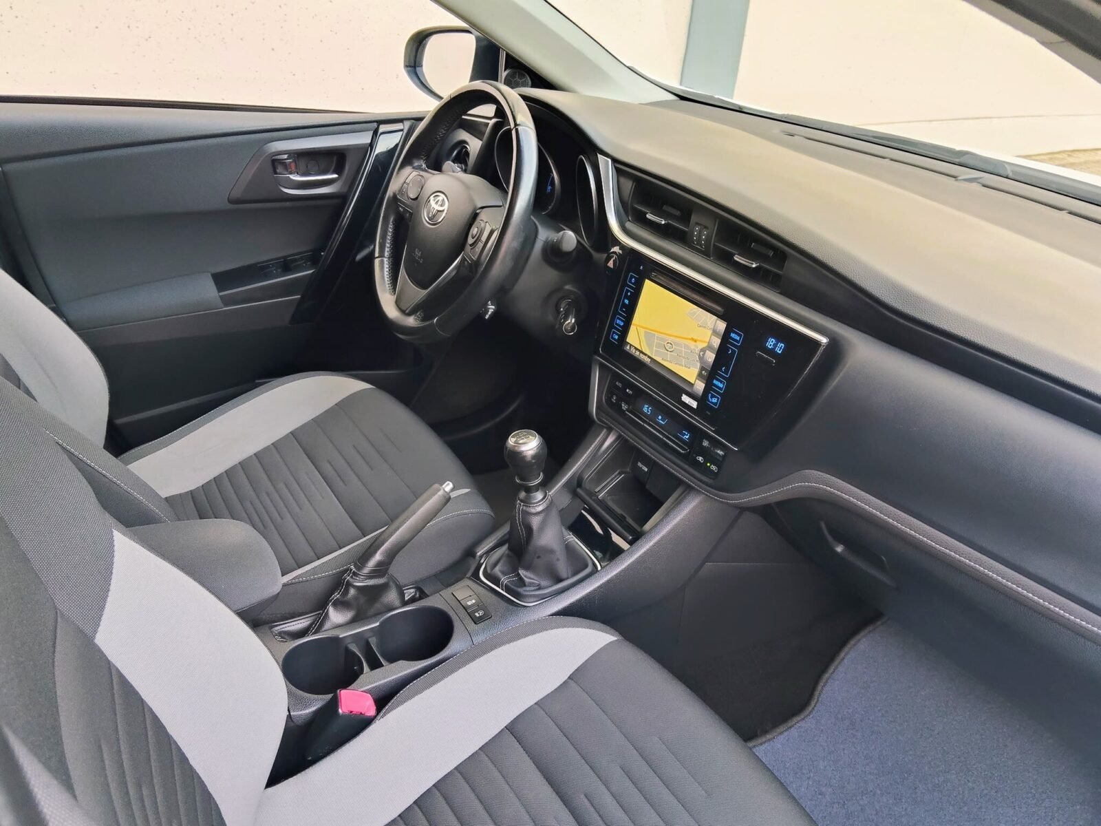 TOYOTA AURIS 1.6d - SPORT TOURER