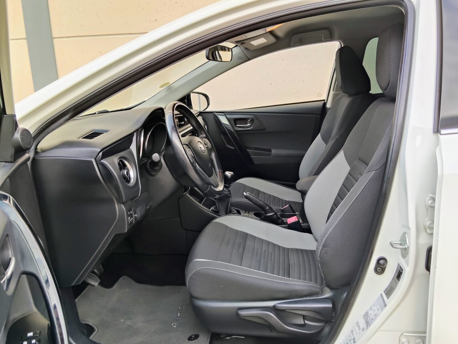 TOYOTA AURIS 1.6d - SPORT TOURER