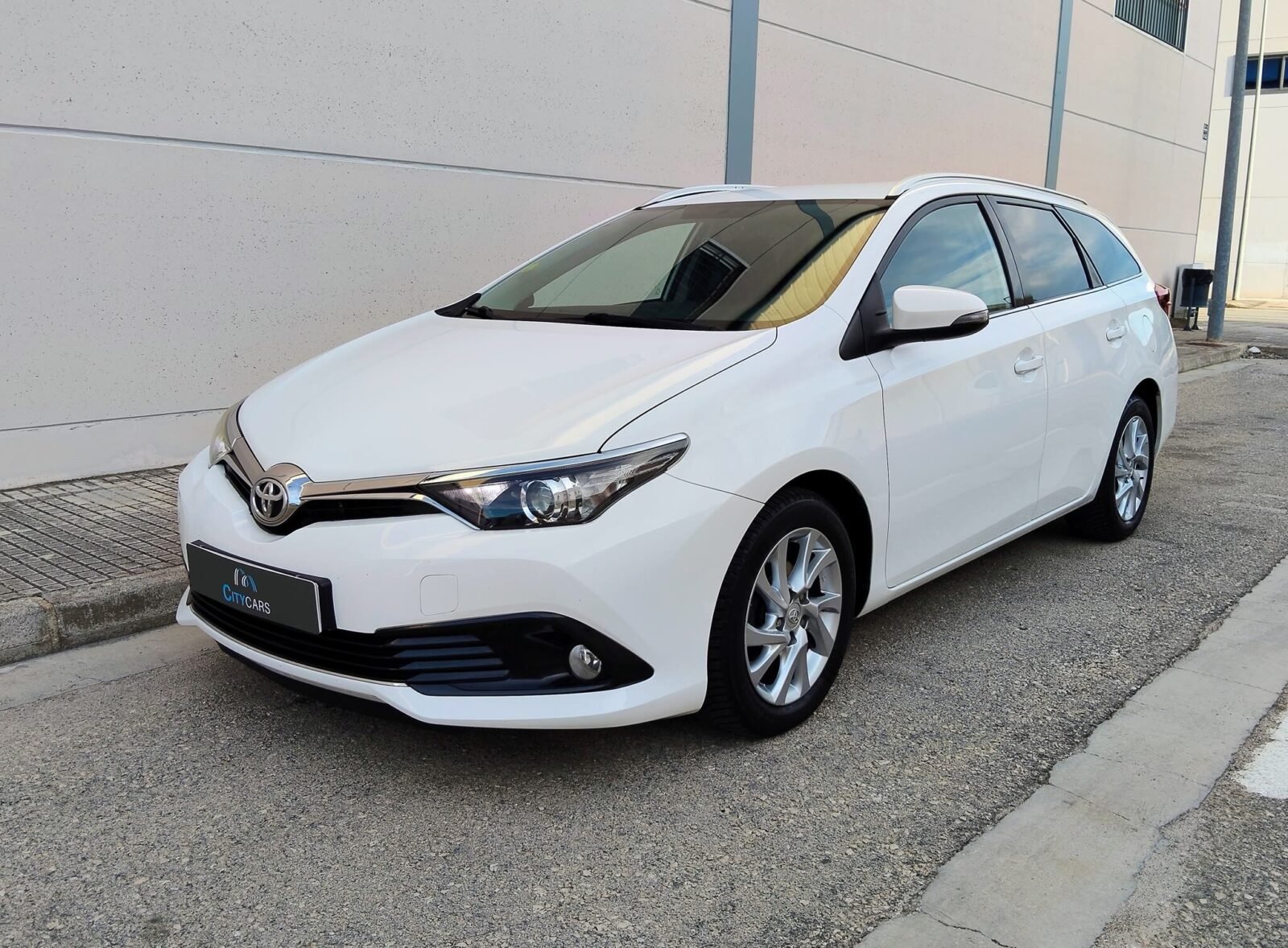 TOYOTA AURIS 1.6d - SPORT TOURER
