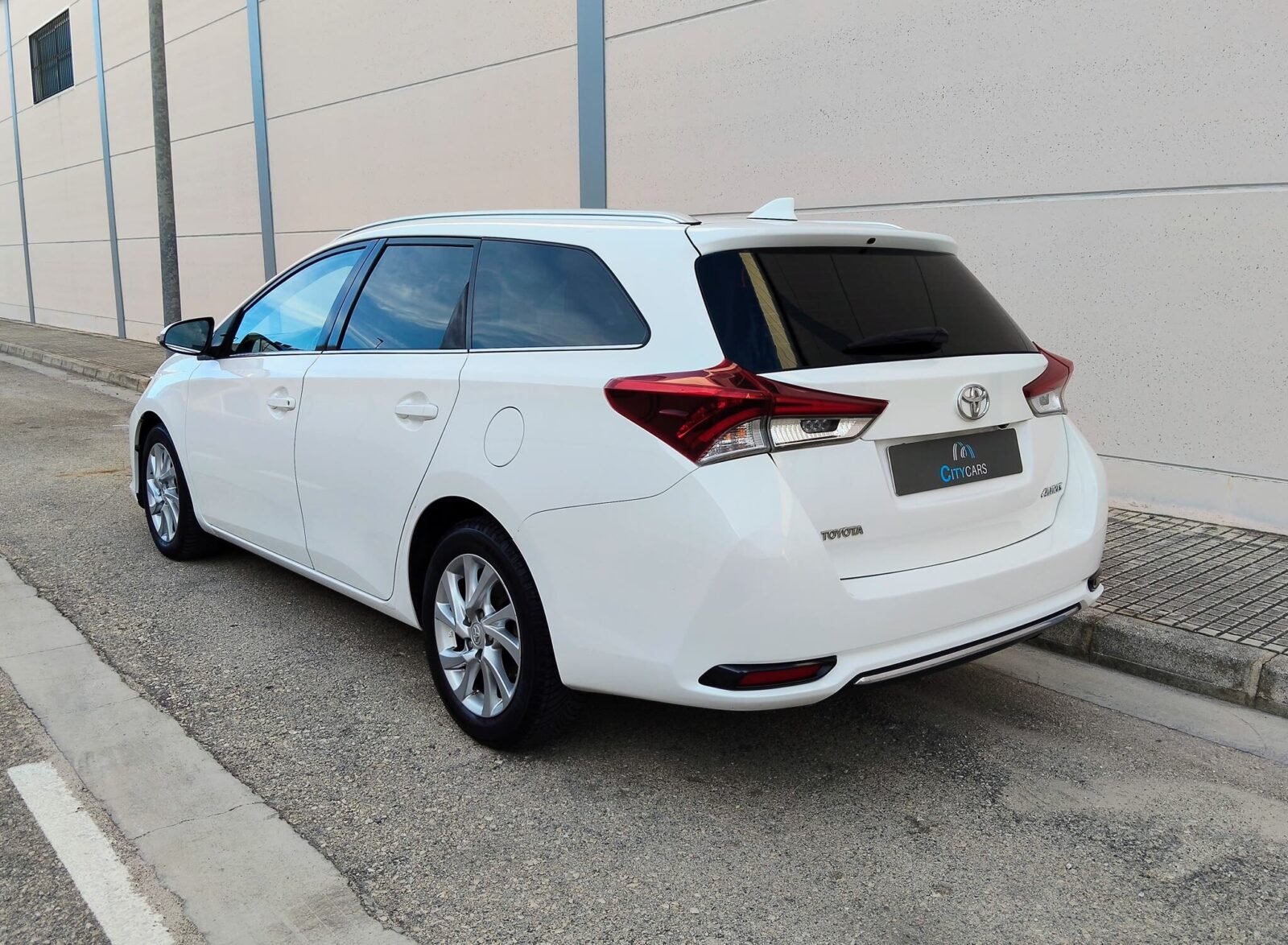 TOYOTA AURIS 1.6d - SPORT TOURER